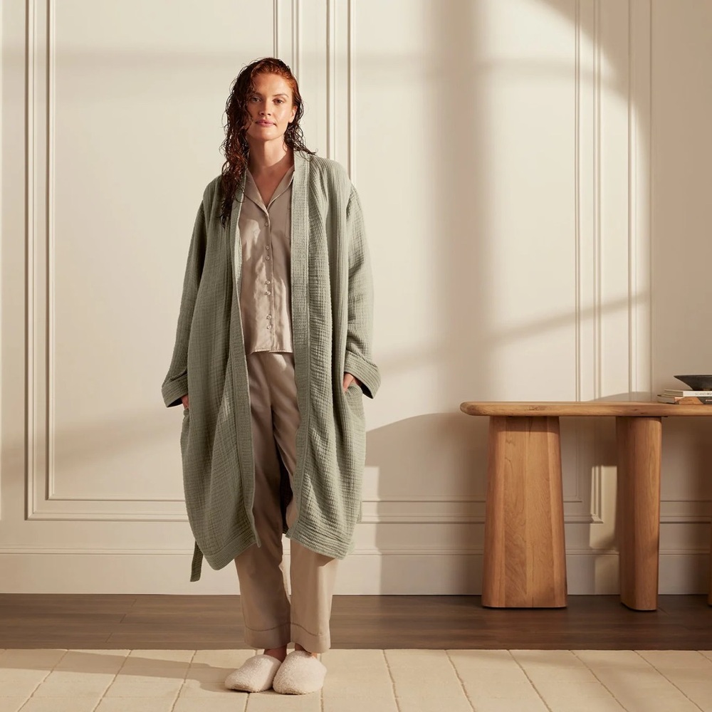 Boll & Branch Dream Robe - Picture 3 of 5